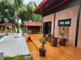 Mangrove Whispers! Appartement with Pool & Fitness Room in Phang-nga โรงแรมในพังงา