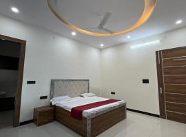 The Royal Resort, Hotel in Saharanpur