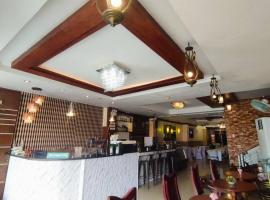 Buenas J Hotel and Spa โรงแรมในบาโคลอด