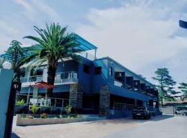 Elegance Boutique Hotel، فندق في جيرميستون