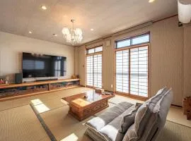 城下町ステイ岡崎OkazakiCastleView 岡崎城を一望 テラス付和モダン1LDK 85インチTV 最大6名