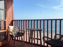 Branscombe Chalet on the Beach, hotel in Branscombe