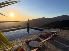 Domaine Colonna-Santini Gîte avec Piscine & Spa, Vue Mer et Montagnes