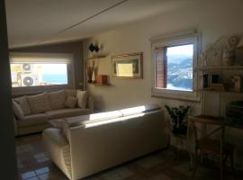 Appartamento mansardato Anda&Torra, hotel in Castelsardo