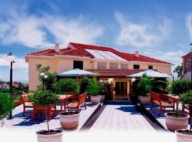 푼샬에 위치한 호텔 Residencial do Vale