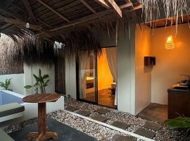 Ginhawa Private Pool Studio, Hotel in Burgos