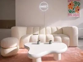 Le Sweet Design Suite, Private Spa, City Center