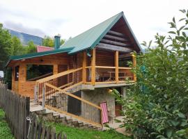 Honeywood Cabin I with Private Spa, מלון בביילו פוליה