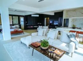 Waterfront Luxe Retreat- 160sqm Modern, Epic, Lush