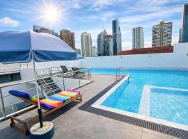 Harmony Living Condominium、Makkasanのホテル