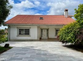 Casa Santi - 10 minutos de Santiago，聖地亞哥－德孔波斯特拉的飯店