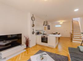 FeWo Mondschein, hotel in Wismar