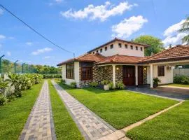 Diamond Dreams Residencies