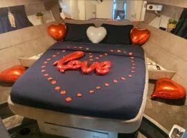 Nuits insolites sur un bateau 12m en pleine nature