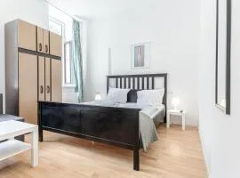 Elegant Private Rooms Near Danube With Garden Access