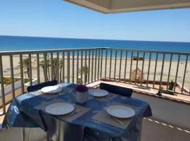 Apartamento con vistas al mar! Comaruga, hotel v destinaci La Playa