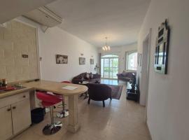 K31 Peaceful 2 Bedrooms Nile Resort Flat in Luxor, отель в Луксоре