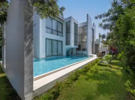 Taimana Luxury 3BR Private Pool Villa at LuxPride