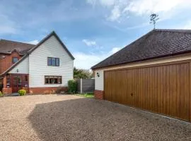 3 Bed in Walberswick oc-htroy2
