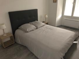 F2 Au Relais du Gâtinais, Hotel in Pithiviers