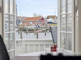 Lovely Holiday Home With Harbor View, khách sạn ở Bagenkop