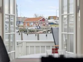 Lovely Holiday Home With Harbor View