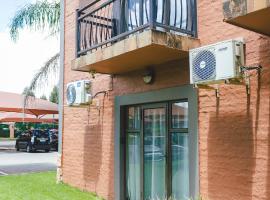 The prestige suite at Bains lodge, hótel í Bloemfontein