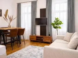 Old Town Vienna Apartment Walk to Stephansdom