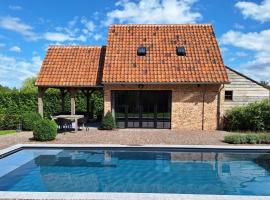 Gezellig huisje met zwembad en sauna in Ellezelles - Bellezelles, hotel en Ellezelles