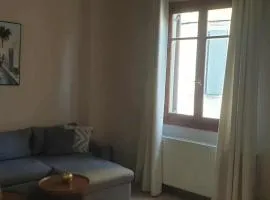 KARAVELAS Rentals