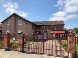 Gibarac में, होटल Village of Gibarac sleep and go