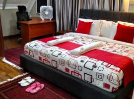 Kukis Place, 5 bedrooms, whole compound, hotel u gradu Embu