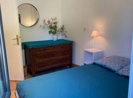 The small house, hôtel à Corenc