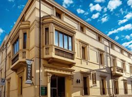 Torrione Hotel, готель у місті Реджо-Калабрія