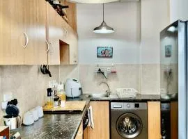 The Tipsy Expat - Paarl - Self Catering Apartment