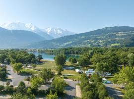 Camping Les Iles, Hotel in Passy