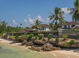 Kena Beach Villas, Hotel in Marumbi
