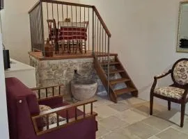 Cecilia Traditional House-Suites