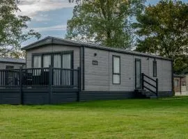 Oakmont Lodge