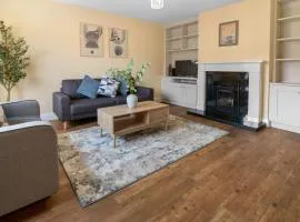 Urban Retreat Close to City & Salthill with Free Parking