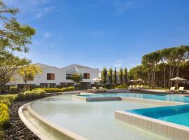 Pine Cliffs Village: Albufeira'da bir otel