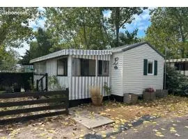 Mobil-home cosy avec terrasse et jardin privatif