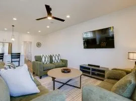 Less Than 1 Mi to Texas AandM Group Getaway with Balcony!