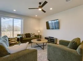 Walk to Restaurants Modern Escape Near Kyle Field