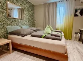 Neuwertiges Apartment mit Kostenlose Privatparkplatz auch für Transporter geeignet R1