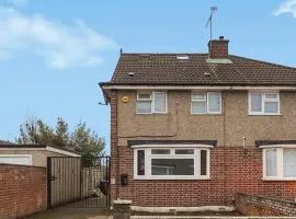 Spacious 3 bedroom, 2 bathroom house