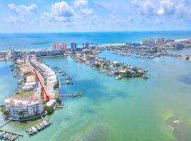 Bay Watch #2 - Waterfront Beach Rental, Hotel in Clearwater Beach