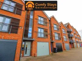 Restful Riverside Residence