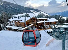 Chalet mit Sauna direkt an der Mittelstation Panoramabahn Kitzbühel, hotell i Mittersill