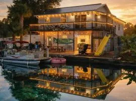 Waterfront Weeki Wachee Home w/ Dock & Game Room!